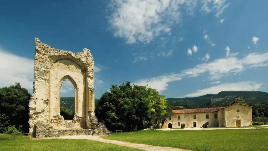 Vestiges de la chapelle castrale et Couvent des carmes- Beauvoir en Royans