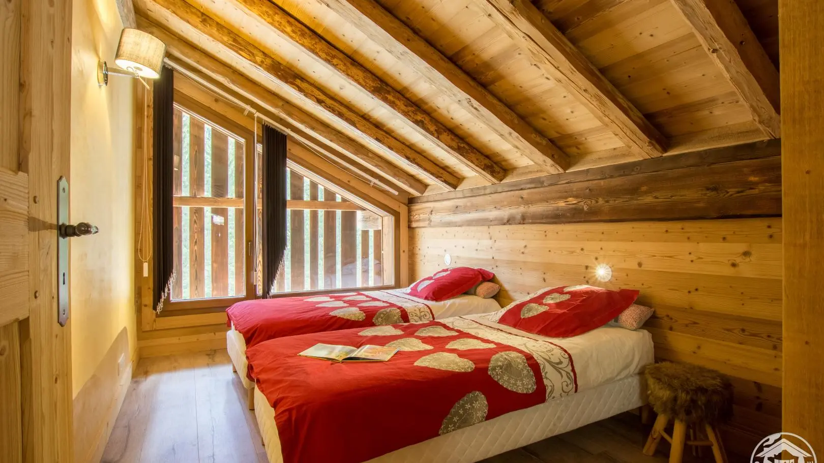 Chambre à l'étage avec 2 lits 1 personne jumelables