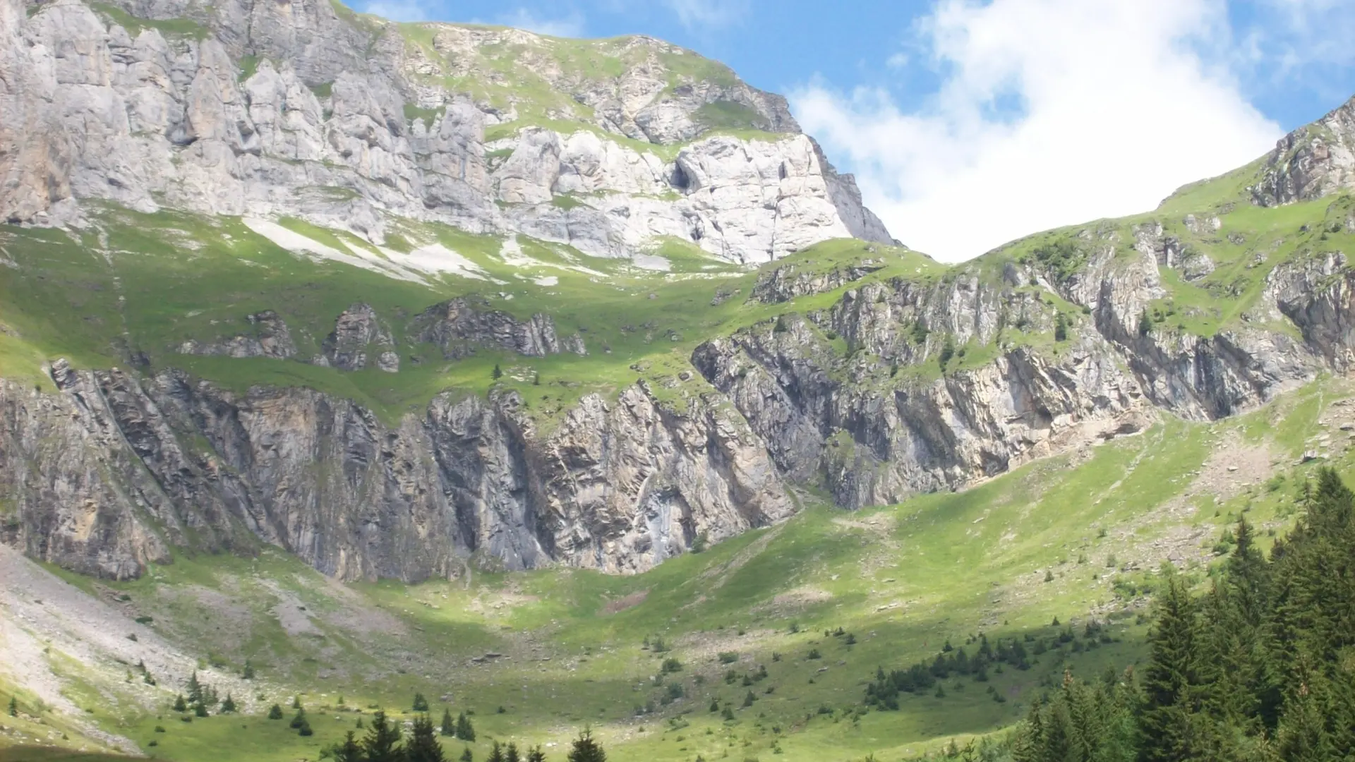 vue sur le passage de Monthieu
