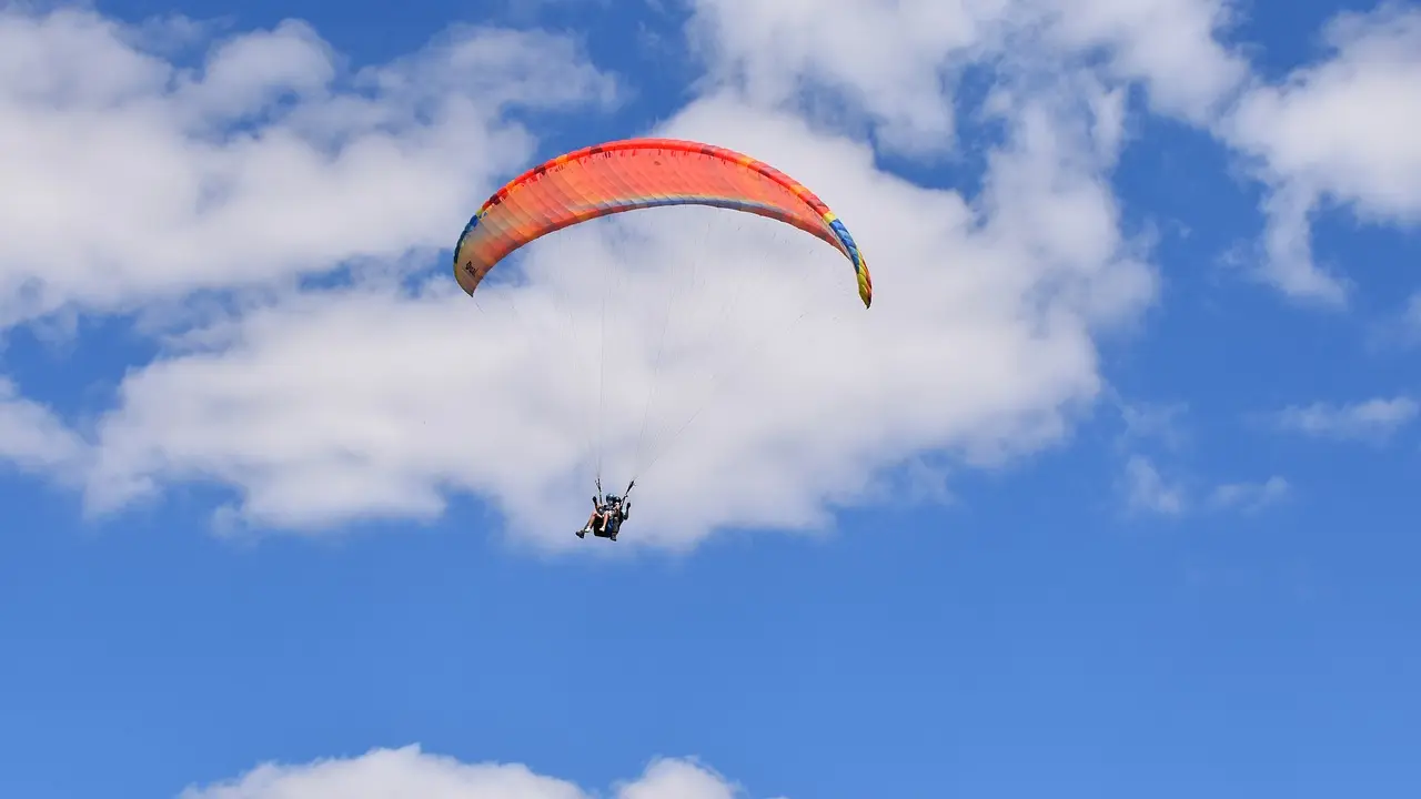 Parapente en biplace_Christophe Cardaire