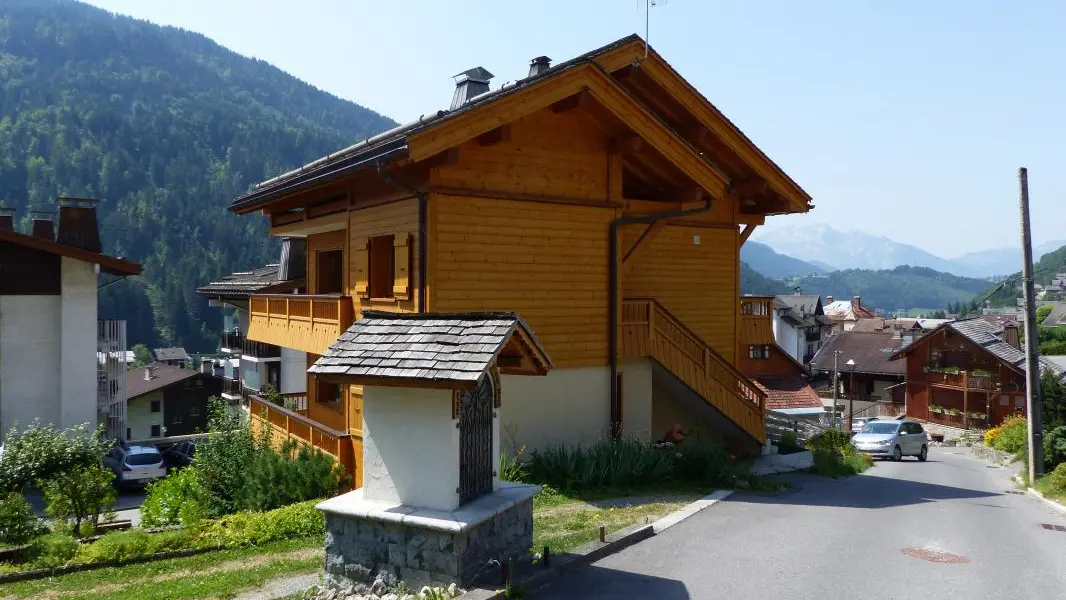 Accès par l'arrière du chalet