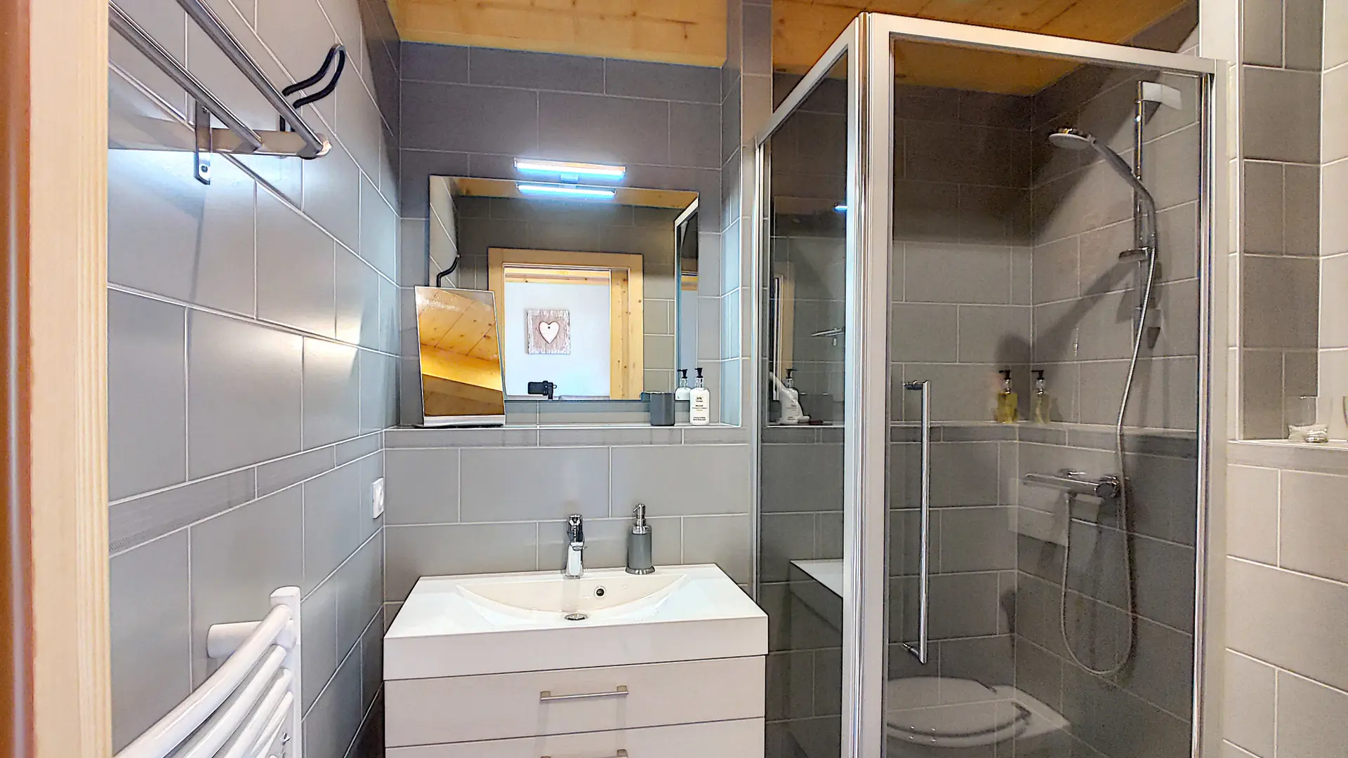 Salle de bains chambre 3