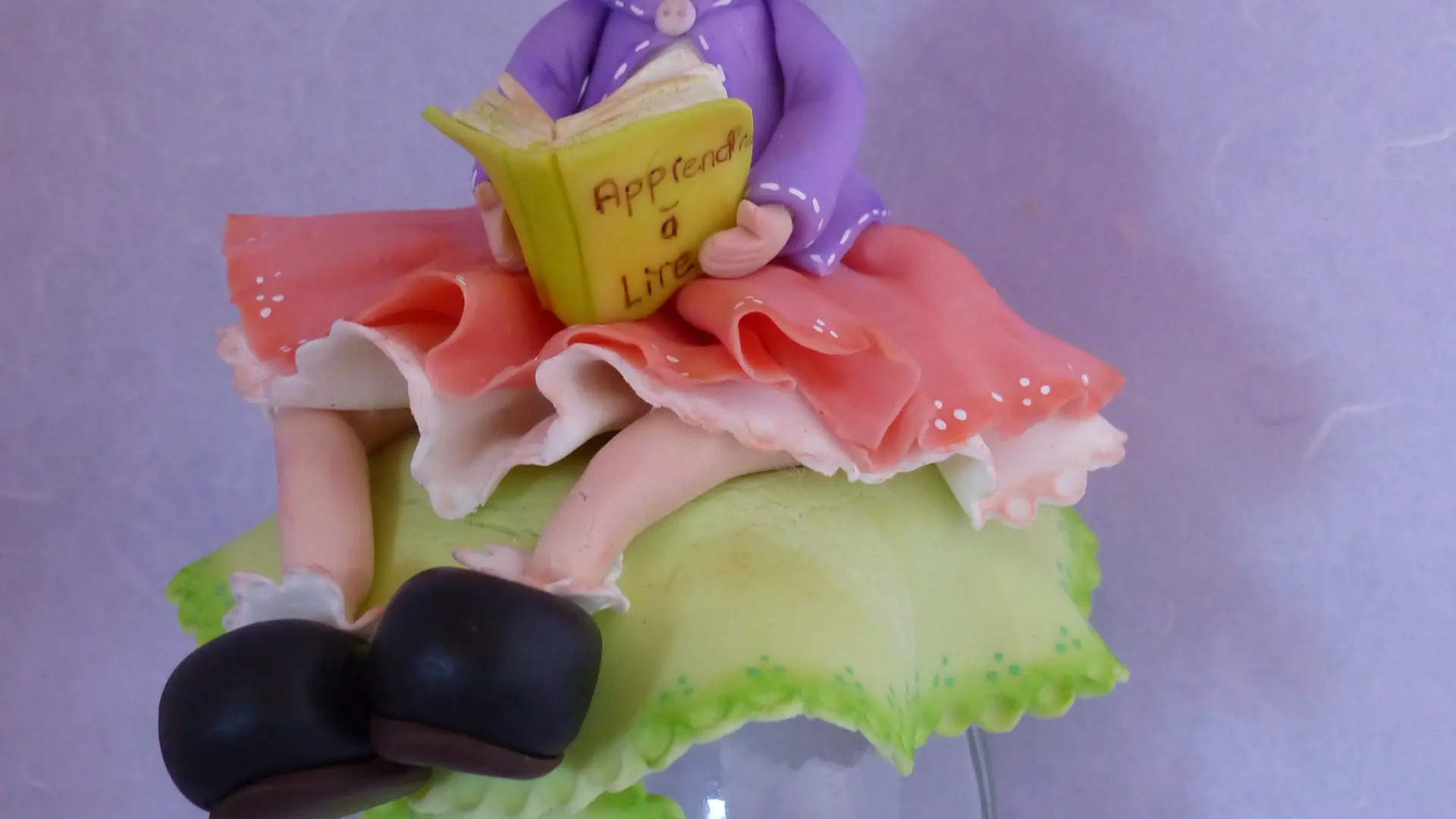 modelée en porcelaine froide