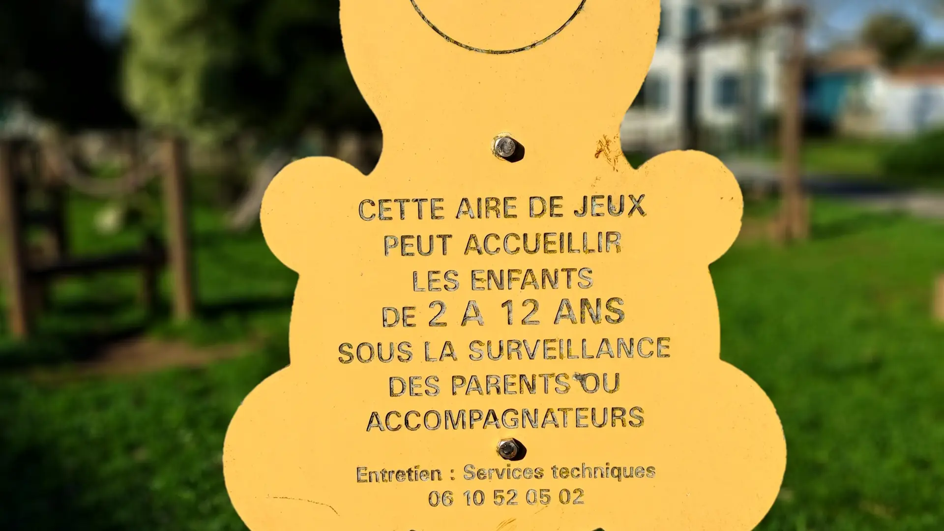 Sign showing children's ages