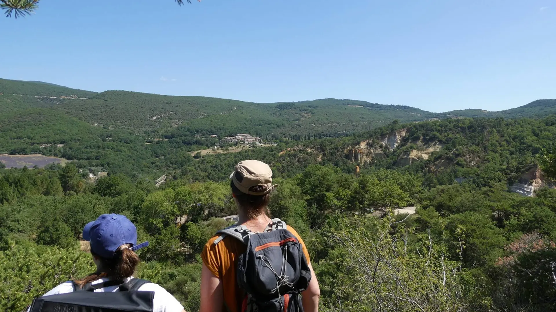 Ocres et village de Gignac