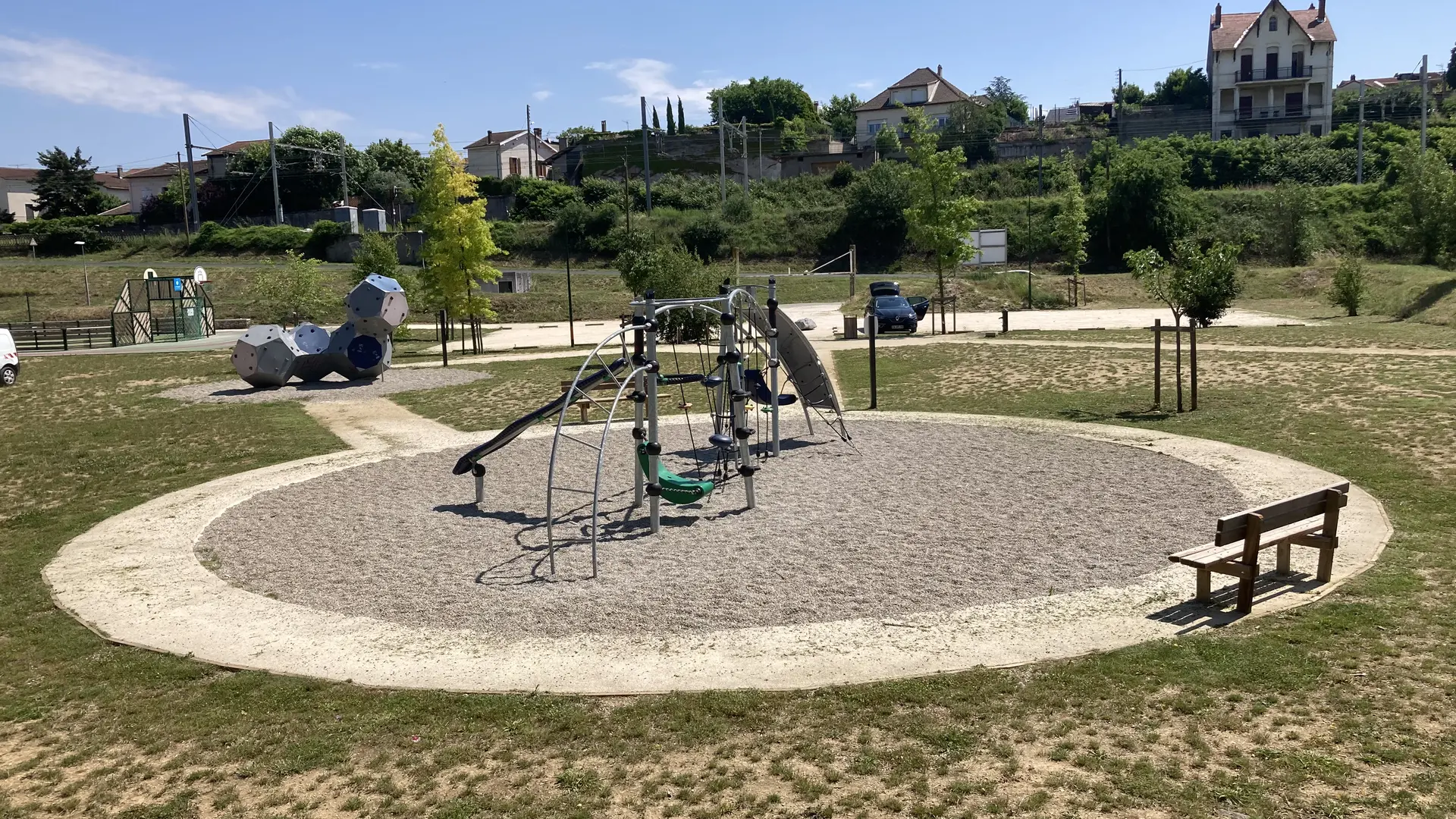 Base de loisirs au bord du Rhône Saint rambert d'Albon