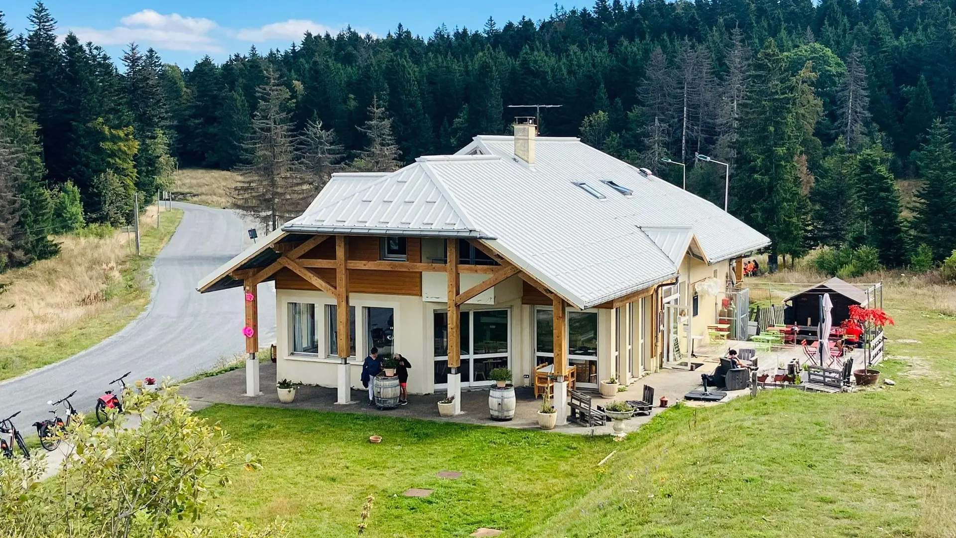Vue du Restaurant Chez Lisa en été