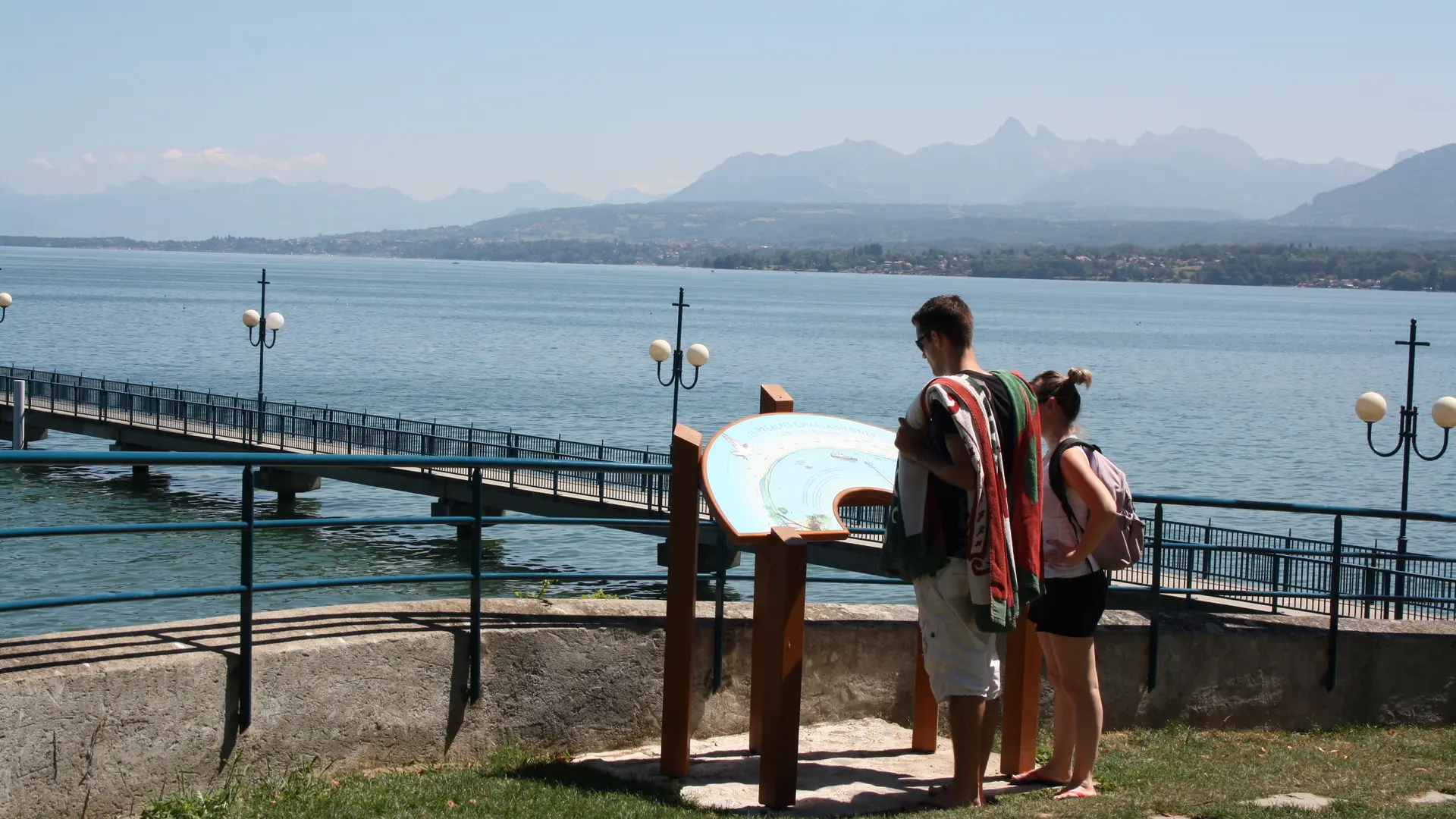 Table d'orientation : Les Préalpes chablaisiennes, le port des pêcheurs