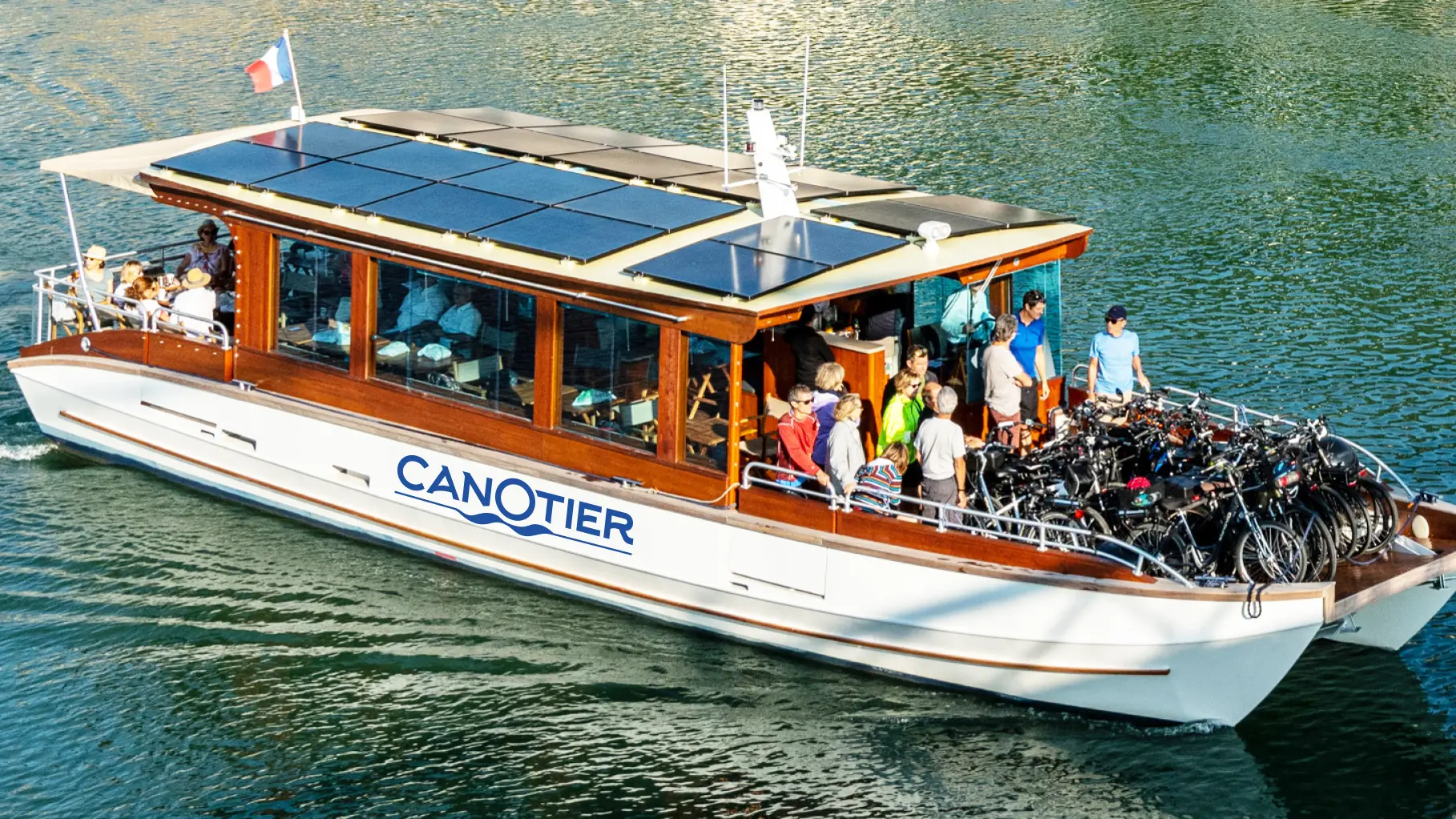 Promenade sur le Rhône avec la Compagnie des Canotiers