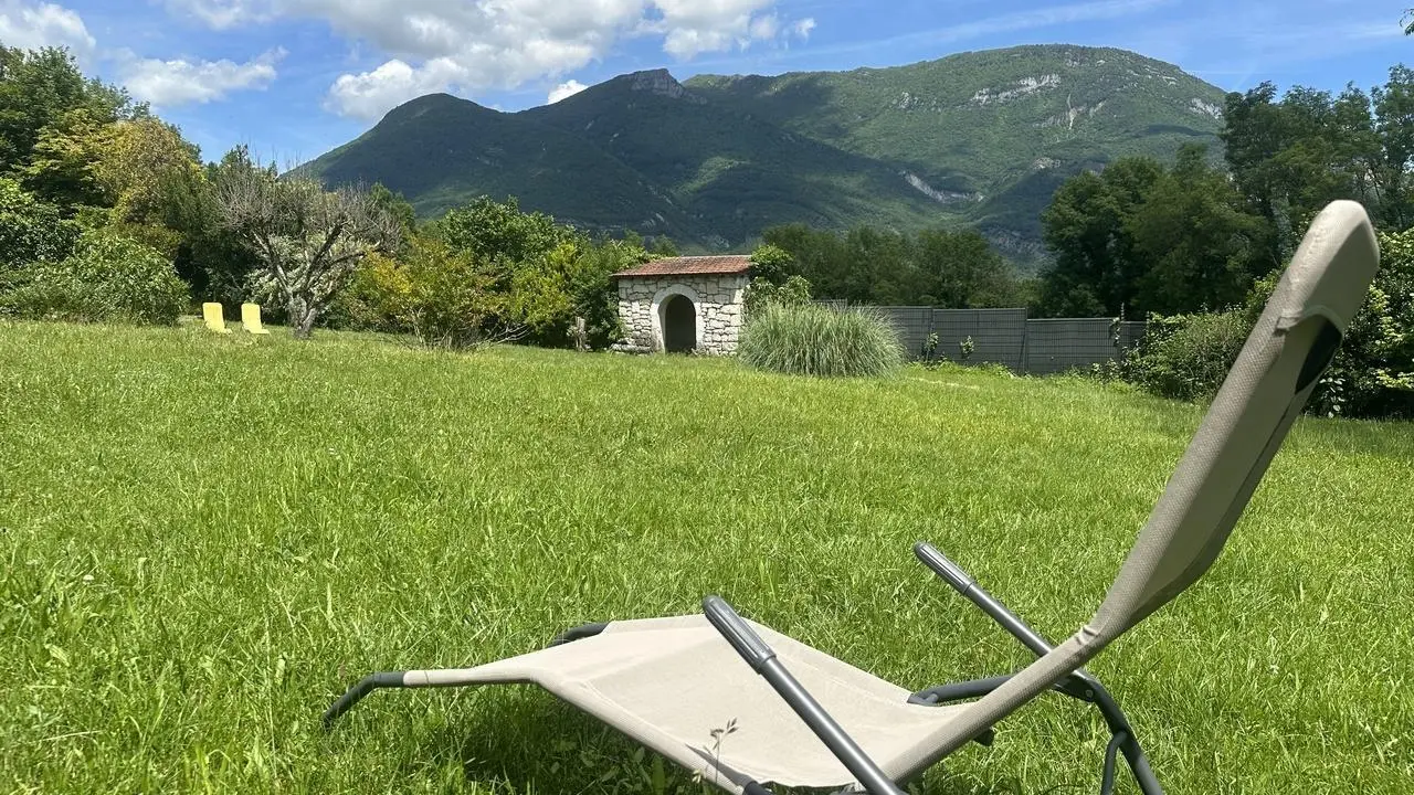 Cette chaise longue n'attends que vous!