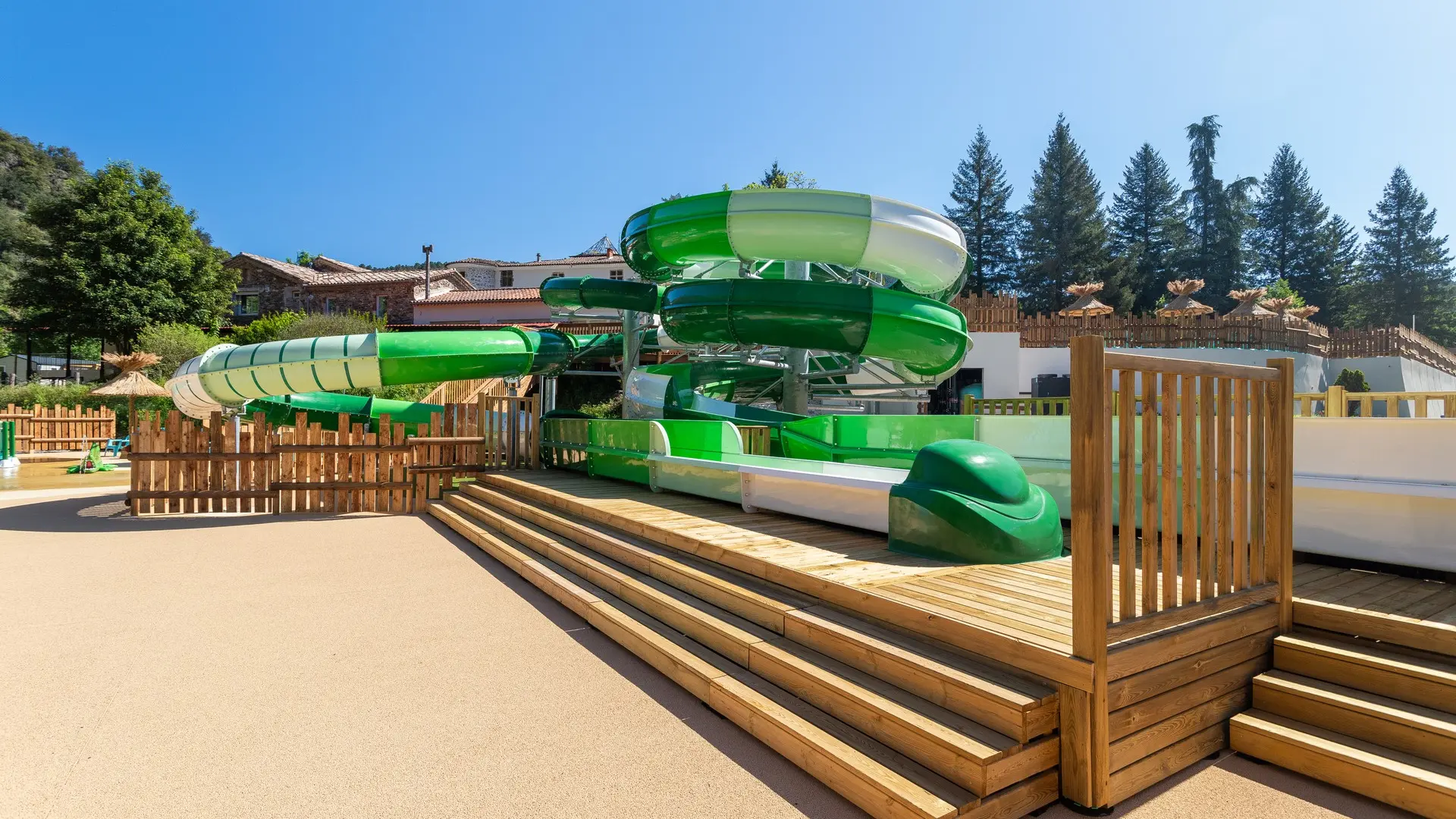Camping - Château de l'Hom_Saumane