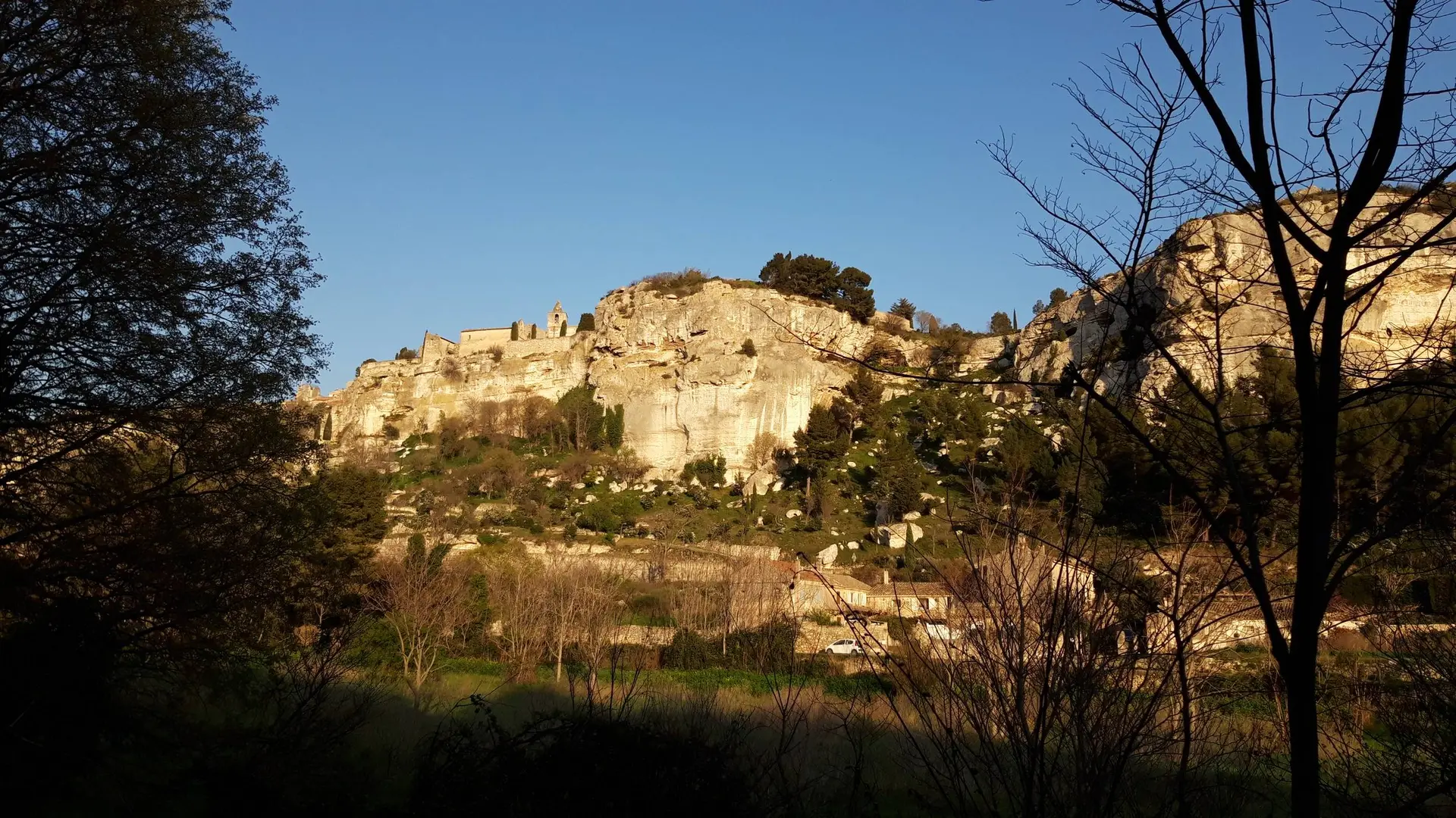 Vue sur le village des Baux