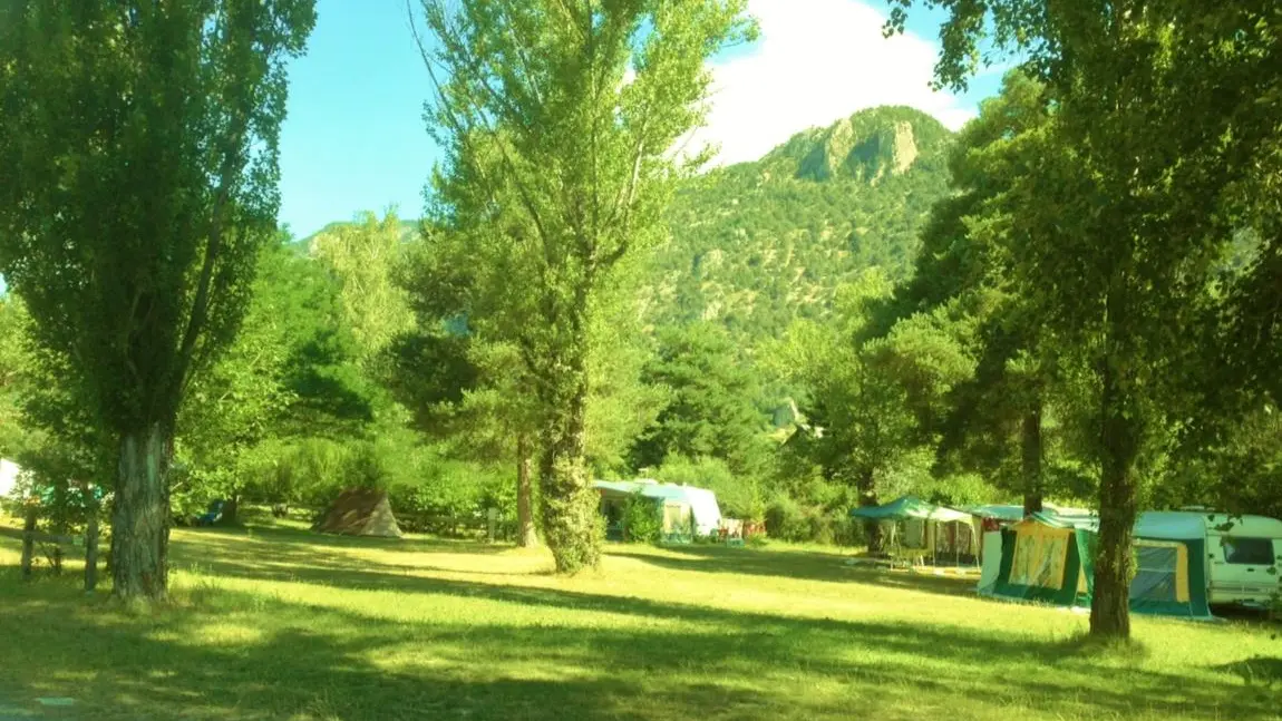 Intérieur camping en été