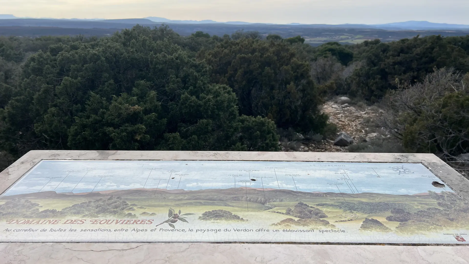 Belvédère Domaine les Eouvières