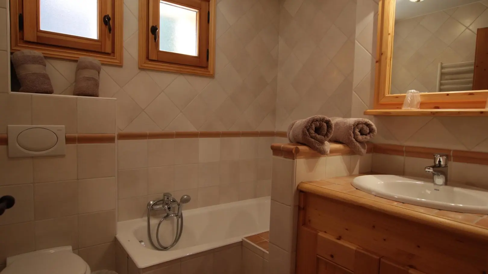Salle de bain / wc pour la chambre.