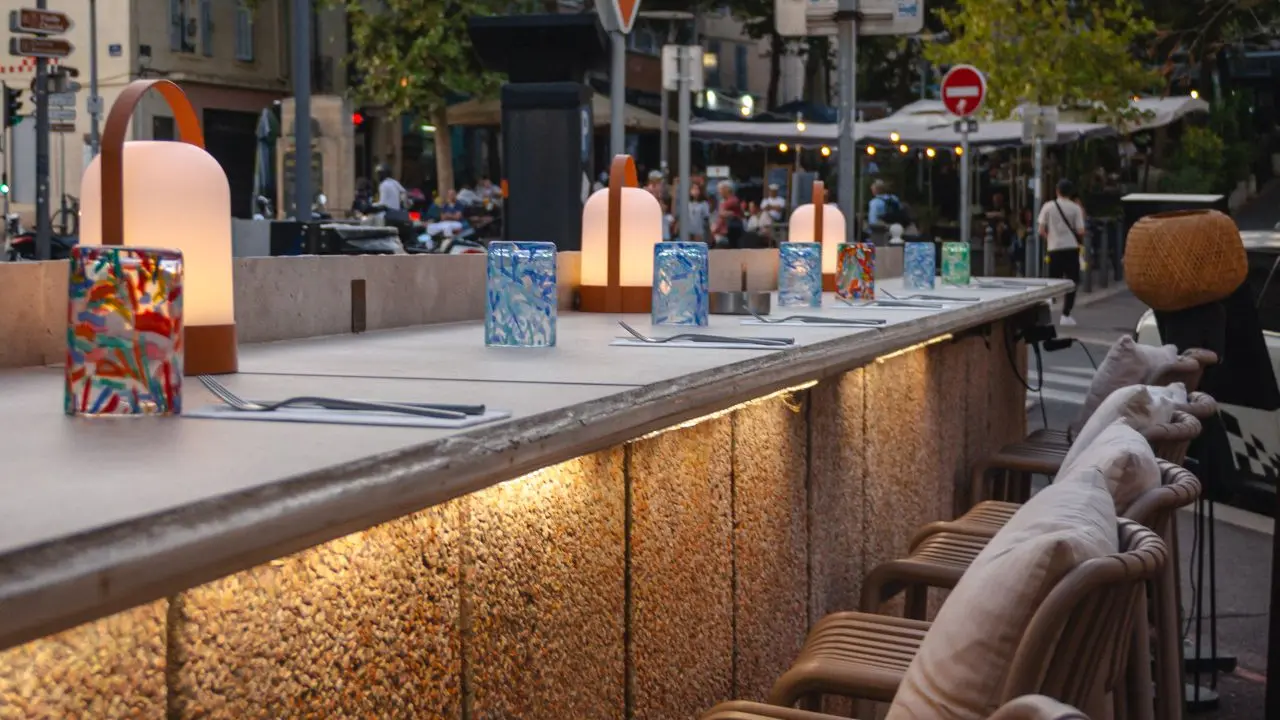 restauration à l'extérieur