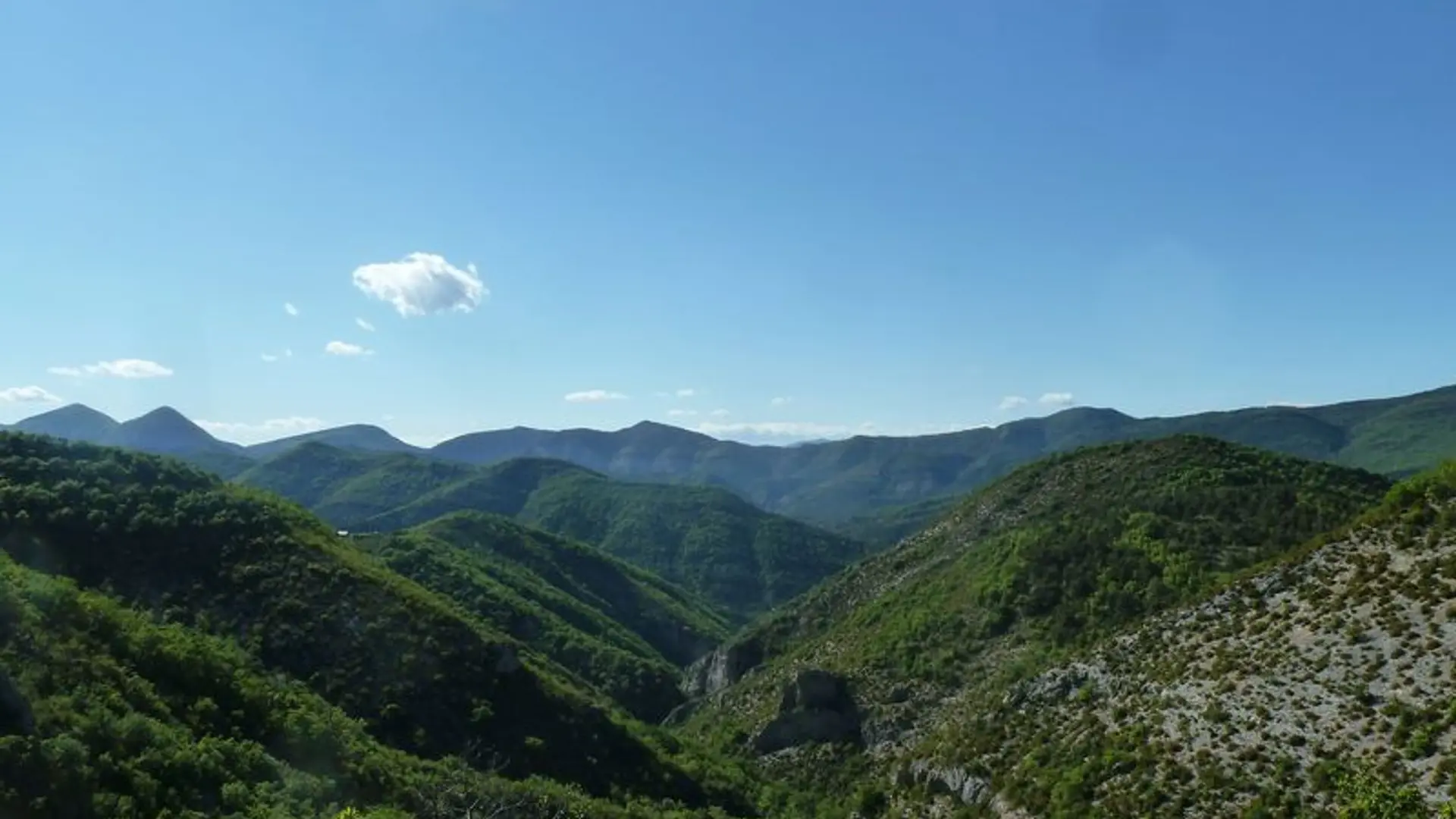 Point de vue sur le Laragnais et les pays du Buëch.