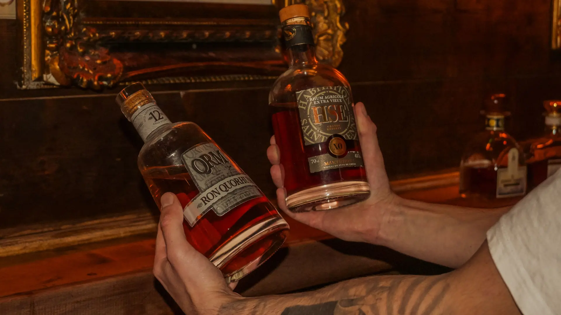 Présentation de rhums agricoles lors d’une expérience de dégustation à Nice.