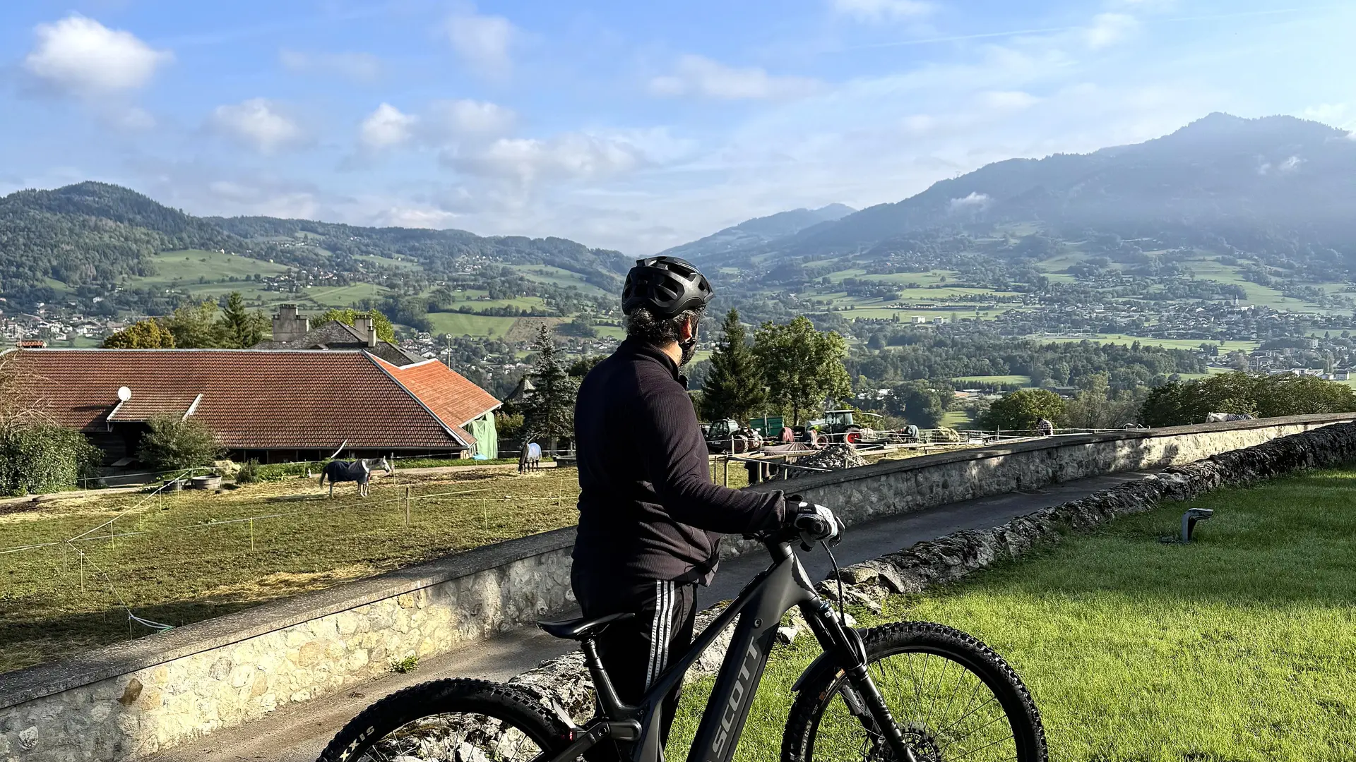 VTTiste devant les Brasses