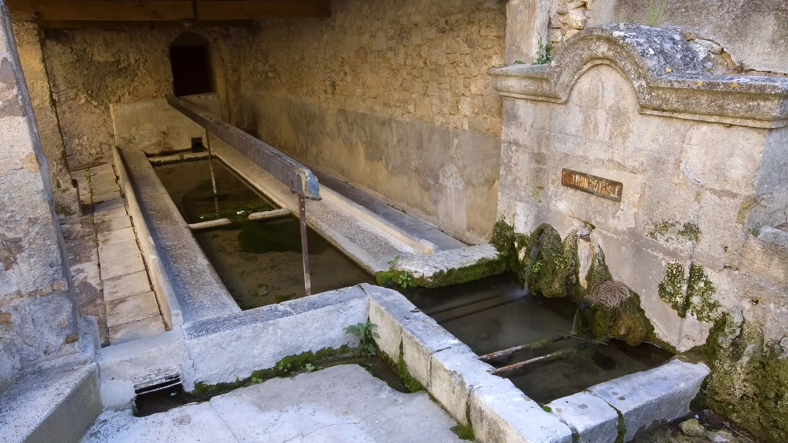 OT LUB - La Bastide des Jourdans; luberon; provence