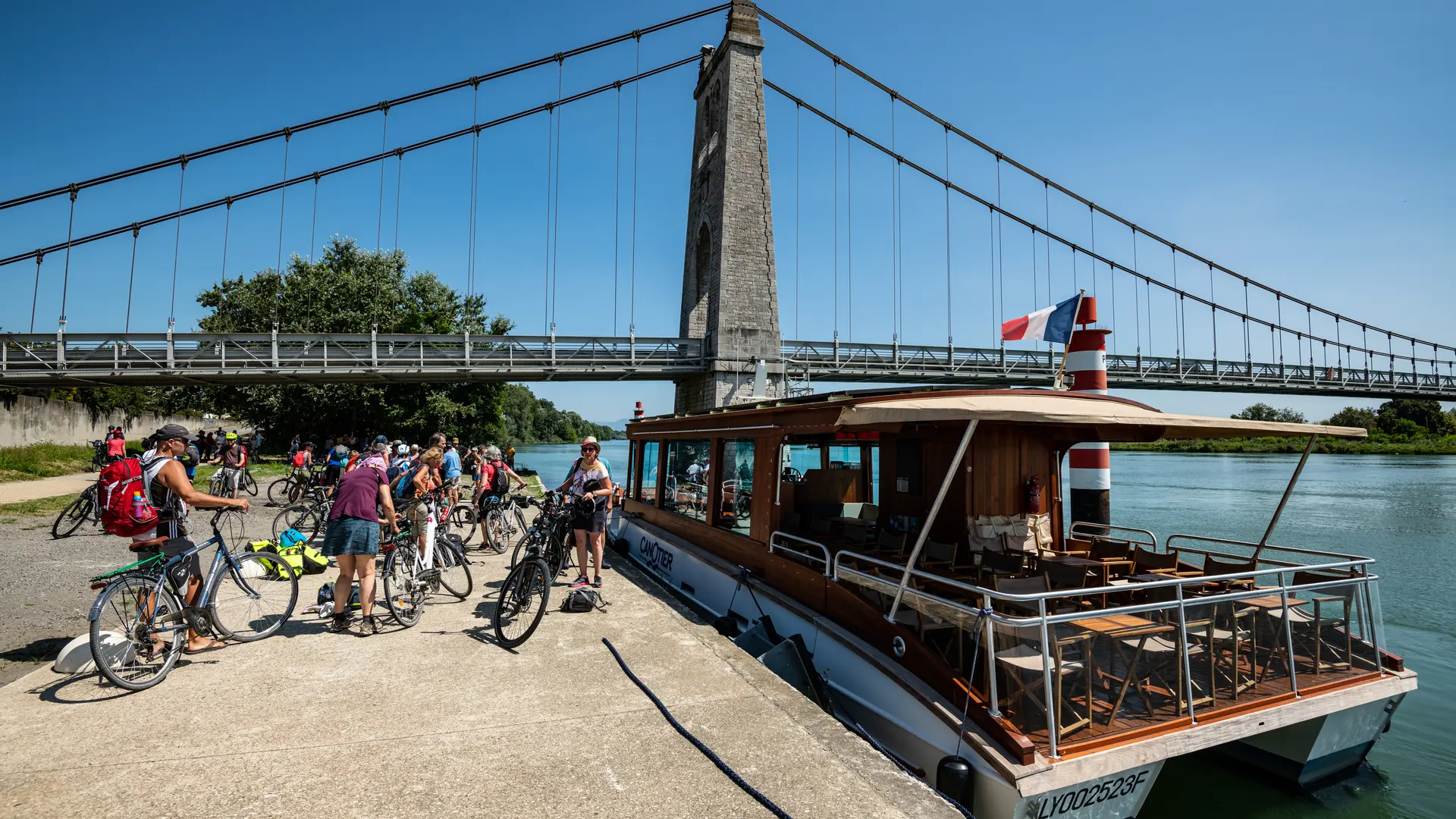 Promenade sur le Rhône avec la Compagnie des Canotiers