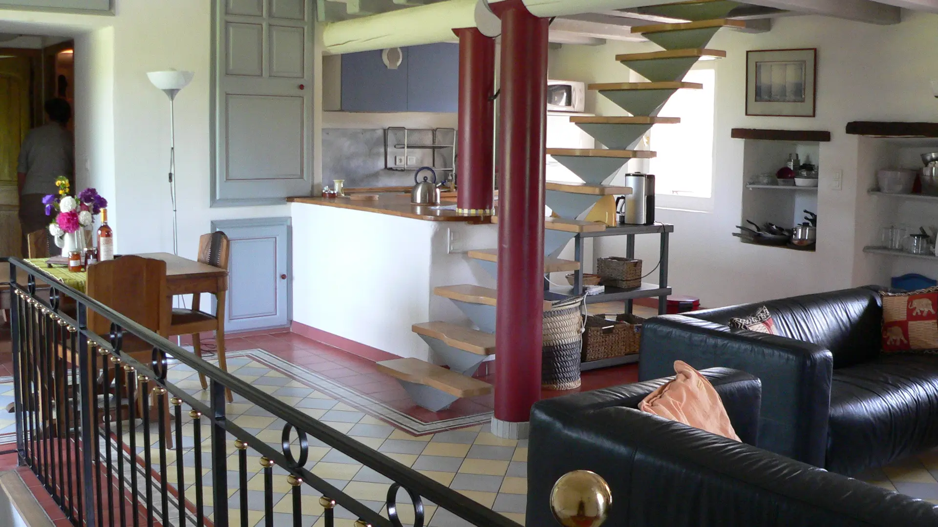 Vue du salon sur cuisine