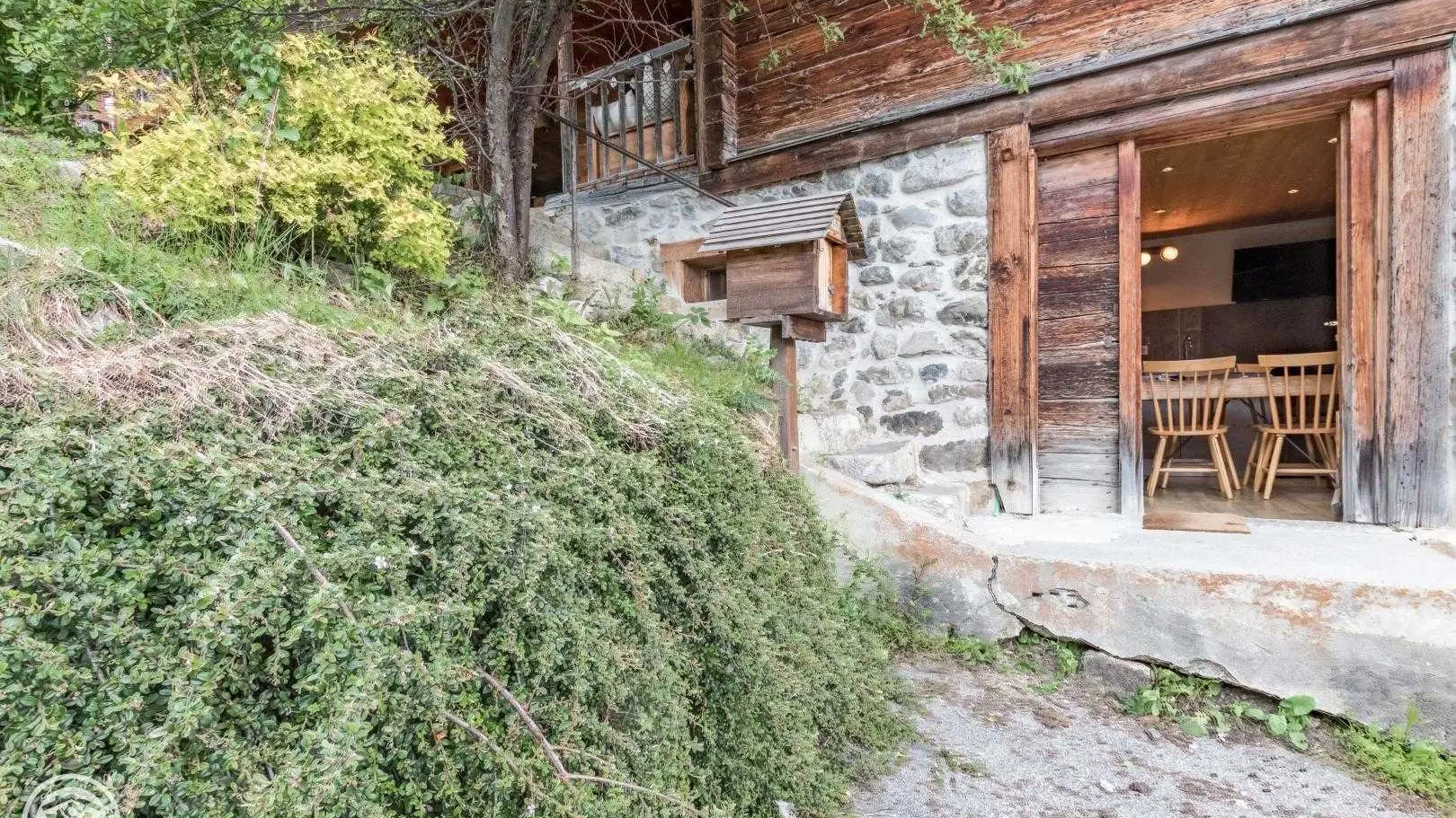 Chambre supplémentaire pour 2 personne (indépendante, accès par l'escalier extérieur)