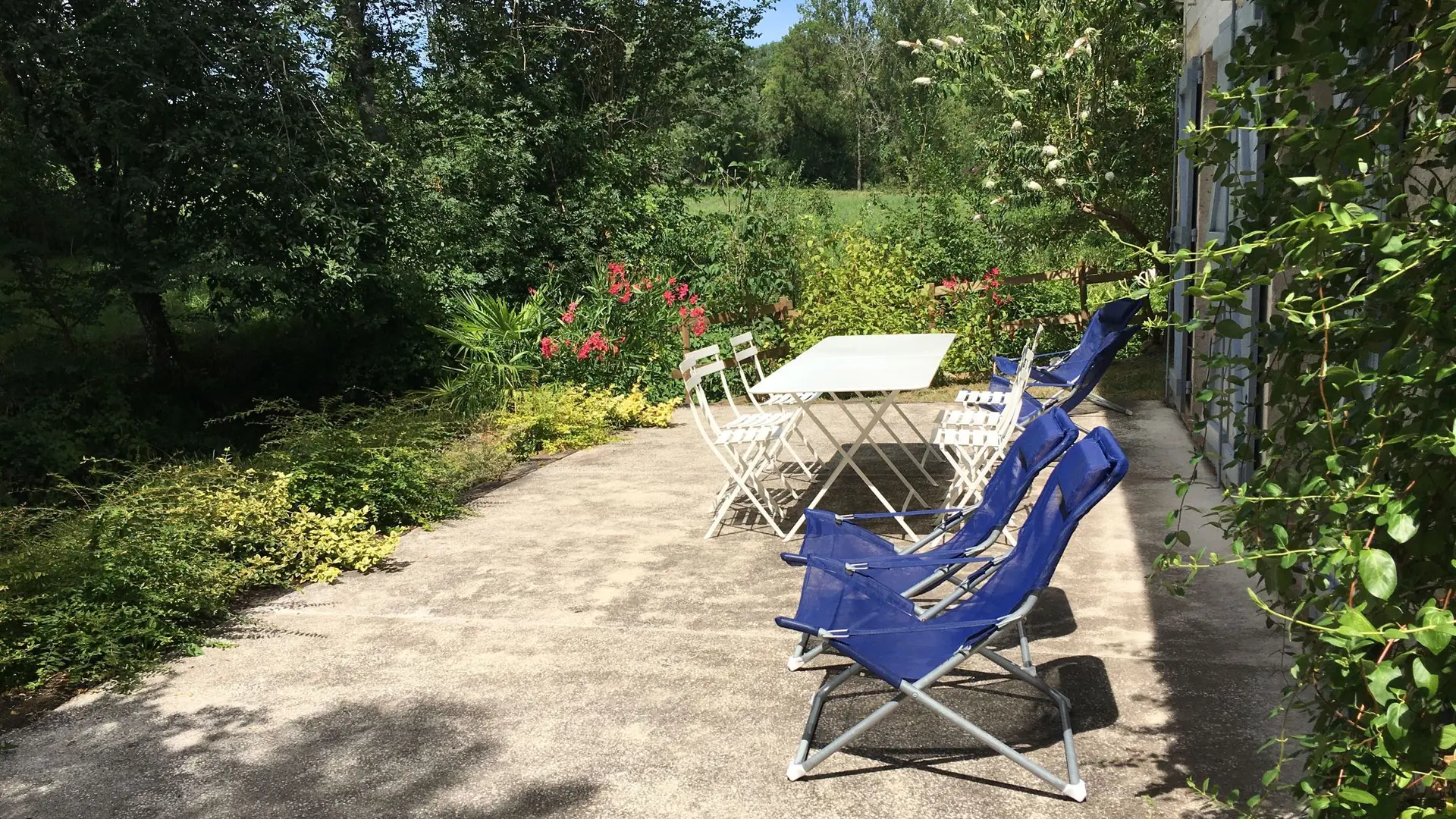 Terrasse pièce à vivre