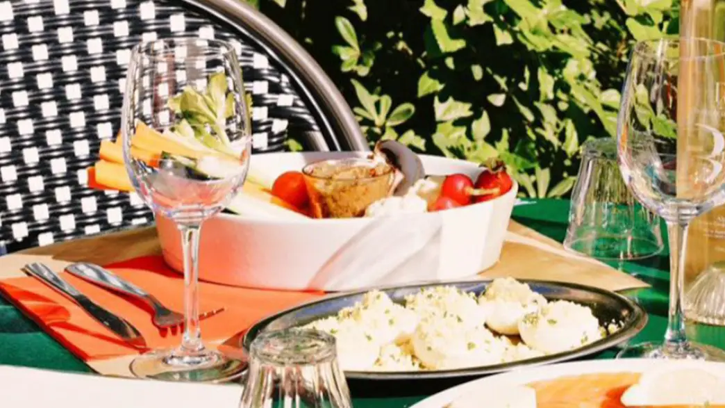 Maison Mistral, Bistrot les Pieds dans l'eau_Saint-Rémy-de-Provence