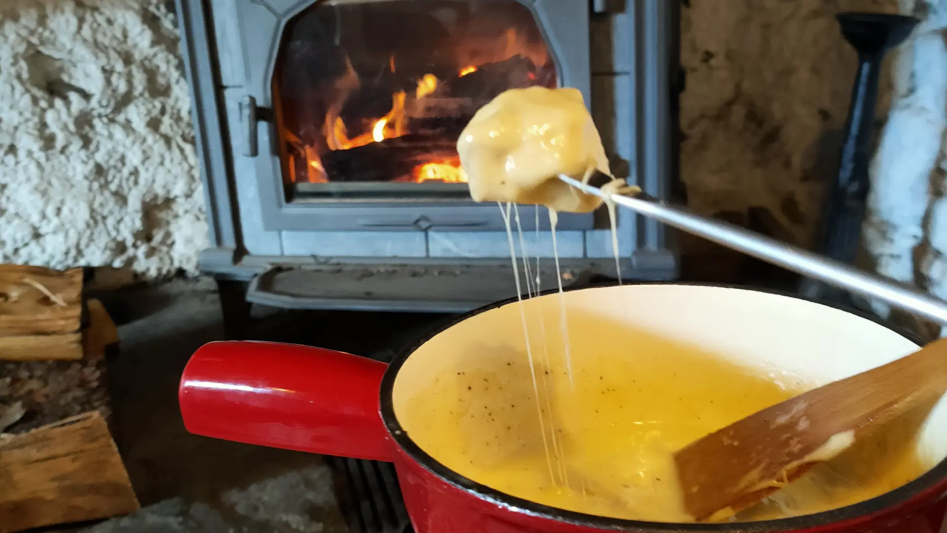 3-cheese fondue - La Fruitière