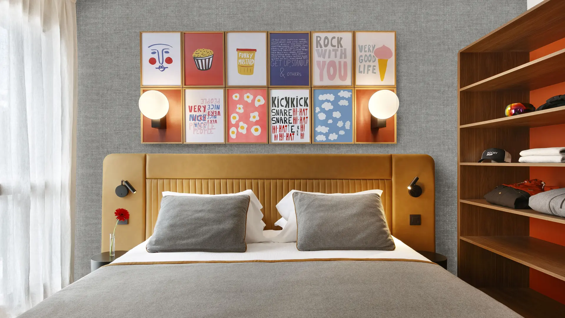 Chambre avec lit double