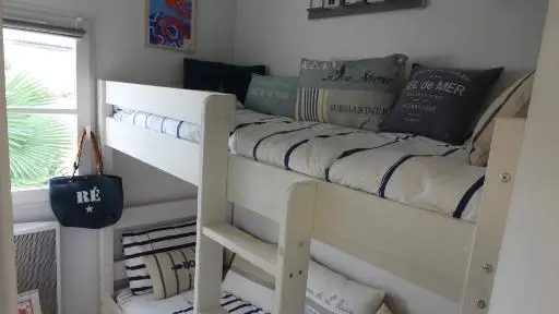 Chambre avec lits superposés