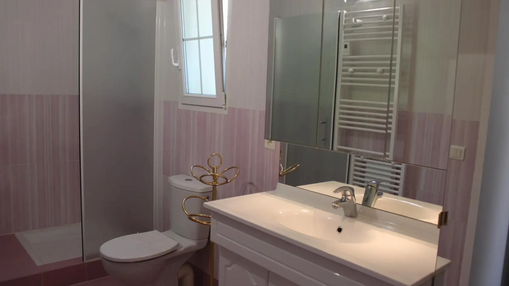 Villa reflets du sud- Salle d'eau du 1er niveau- Gîtes de France Alpes-Maritimes
