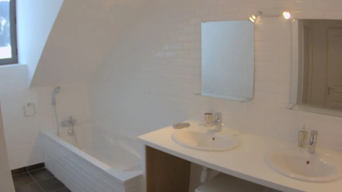 Deuxième étage : salle de bain n°5