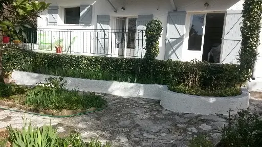 Logement dans une villa - Les Playes - Roussel Francis et Annie