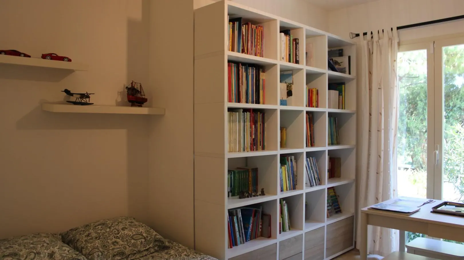 Petit salon avec convertible 2 personnes  Villa Nobellia Roquebrune Cap Martin - Gîtes de France Alpes-Maritimes