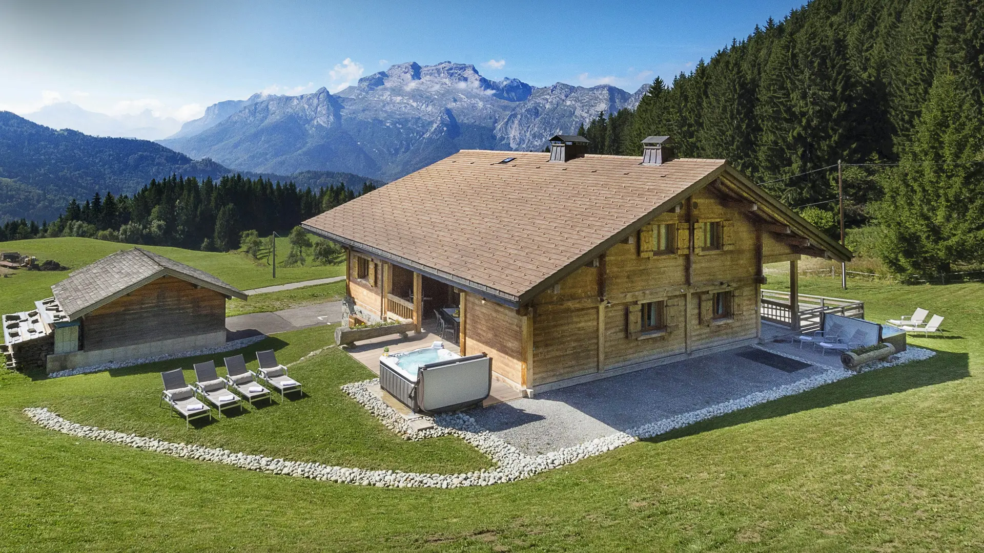 Chalet Pralor Le Peille - OVO NETWORK