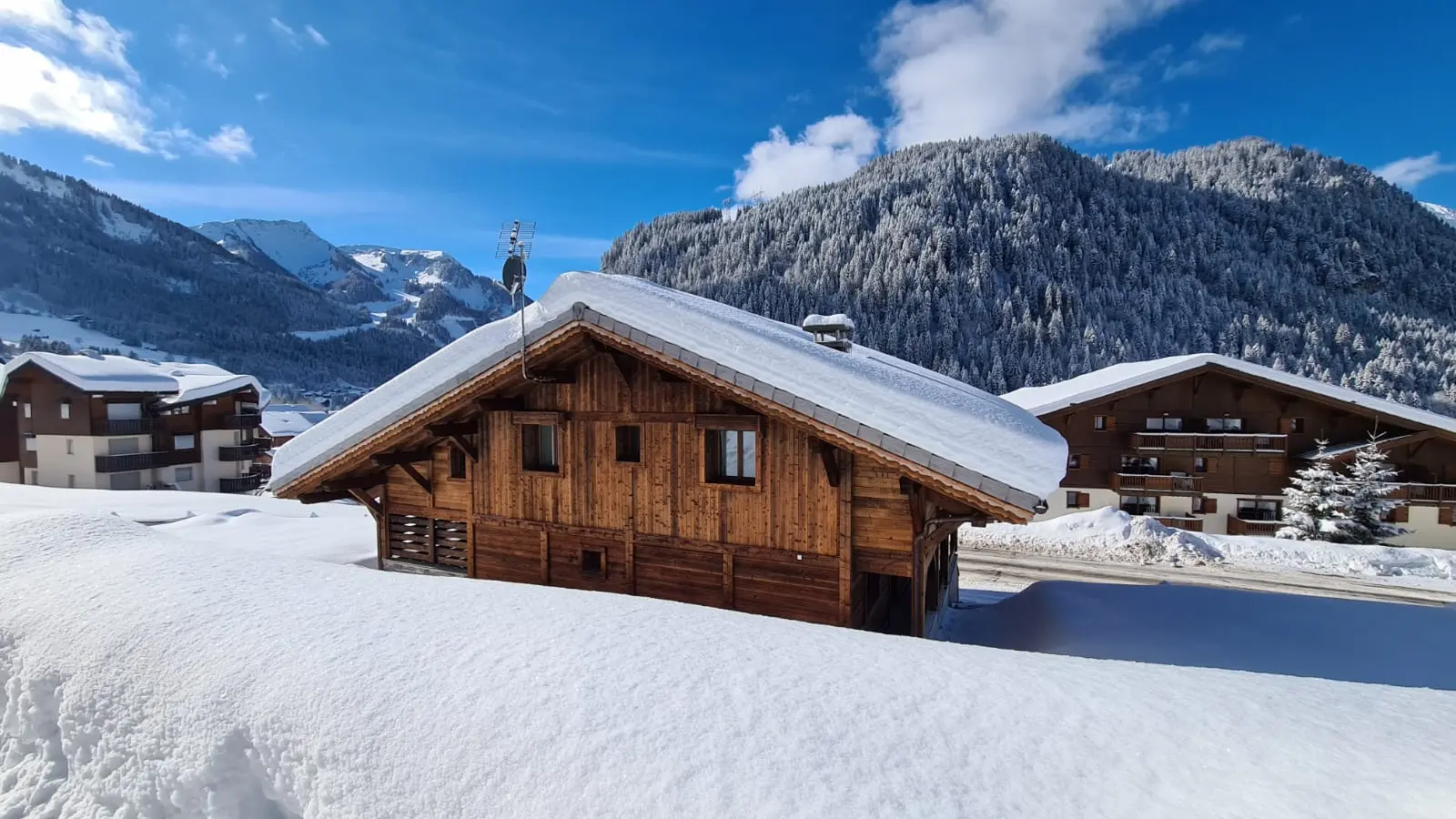 Le Chalet Chante Merle sous la neige