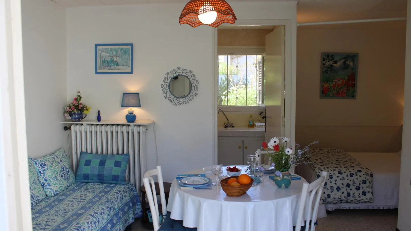 Gîte La Pairoulette - le cerisier - Séjour 1 lit 140x190 et 1 lit 90x190-Vallauris- Gîtes de France Alpes-Maritimes
