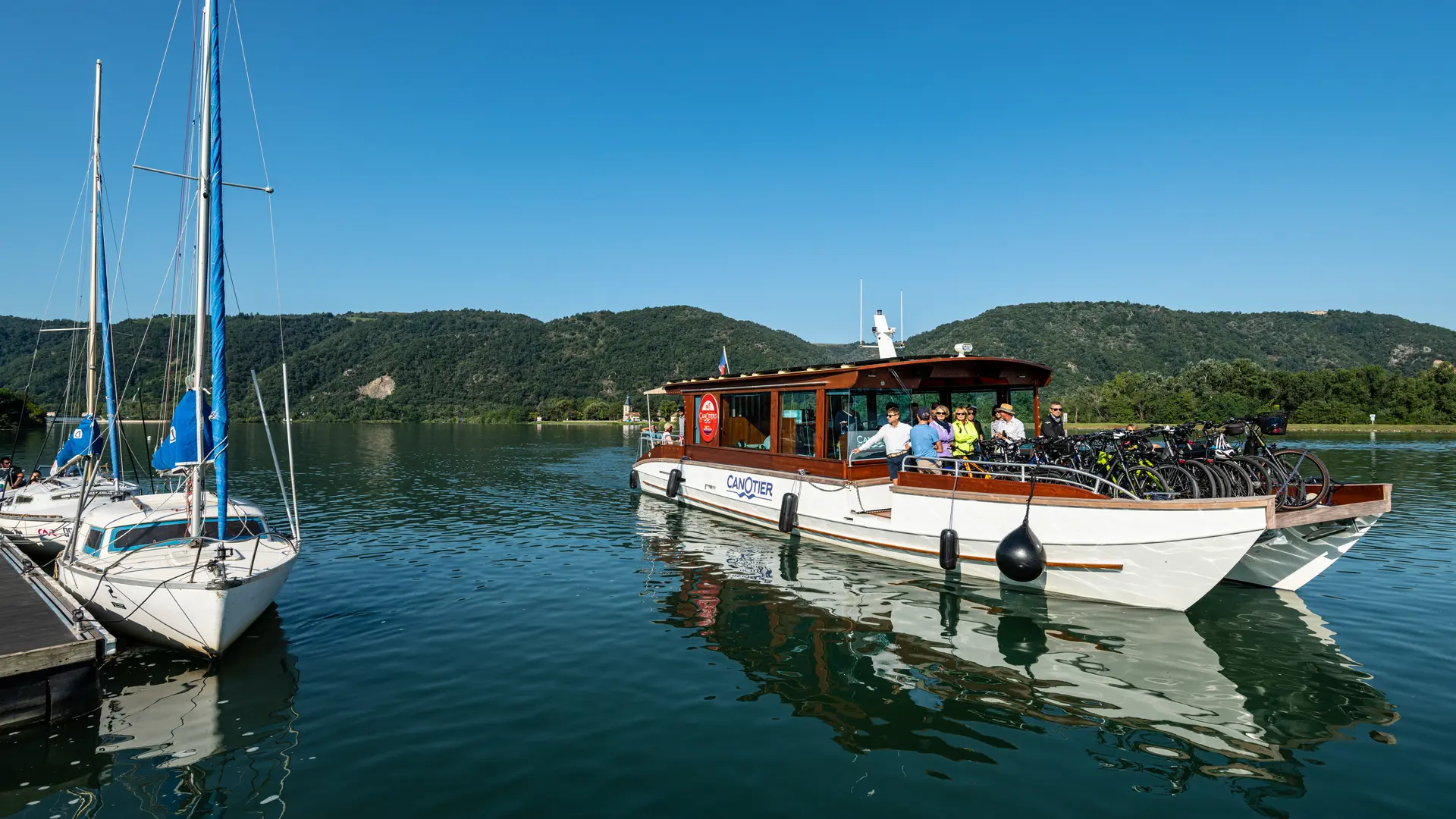 Promenade sur le Rhône avec la Compagnie des Canotiers