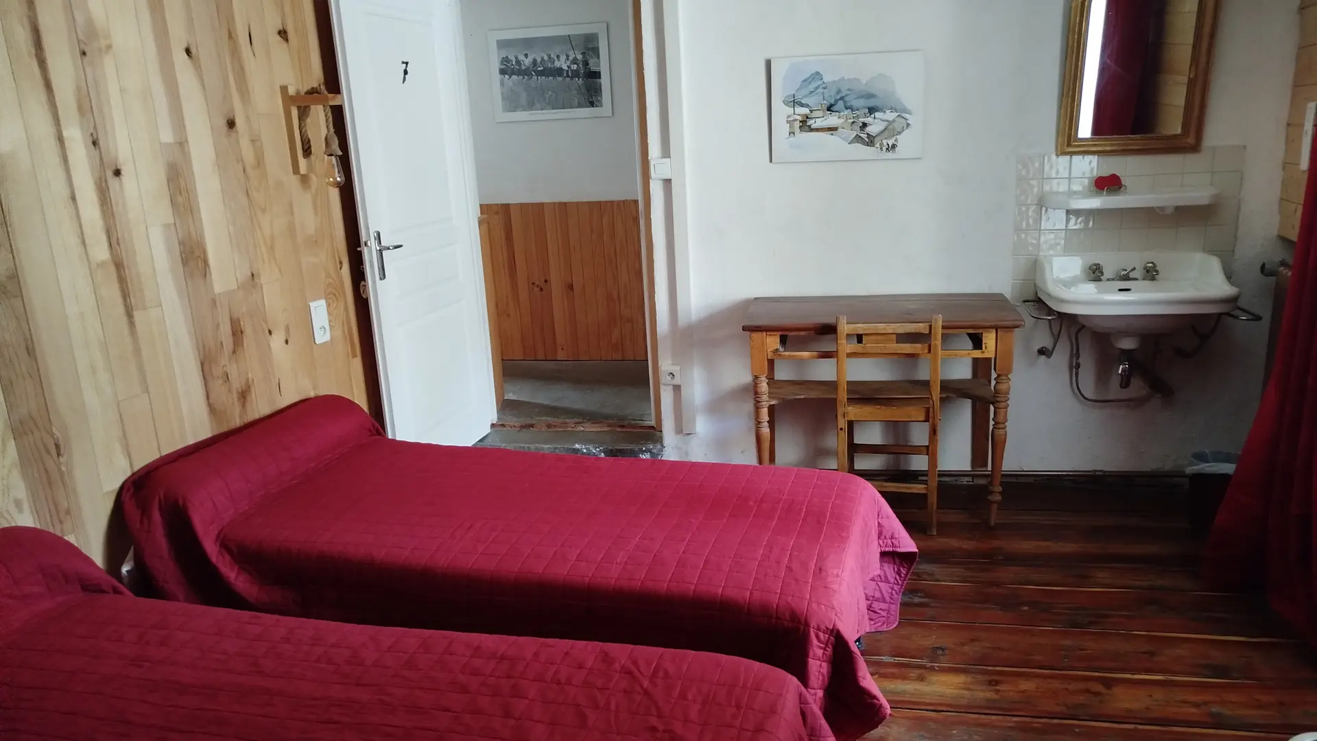 Chez Jean Pierre CH 7