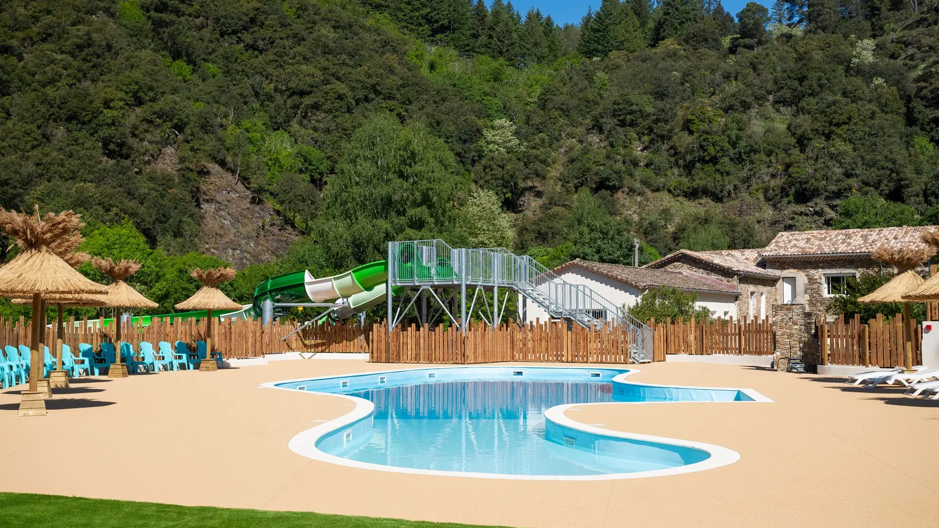 Camping - Château de l'Hom_Saumane