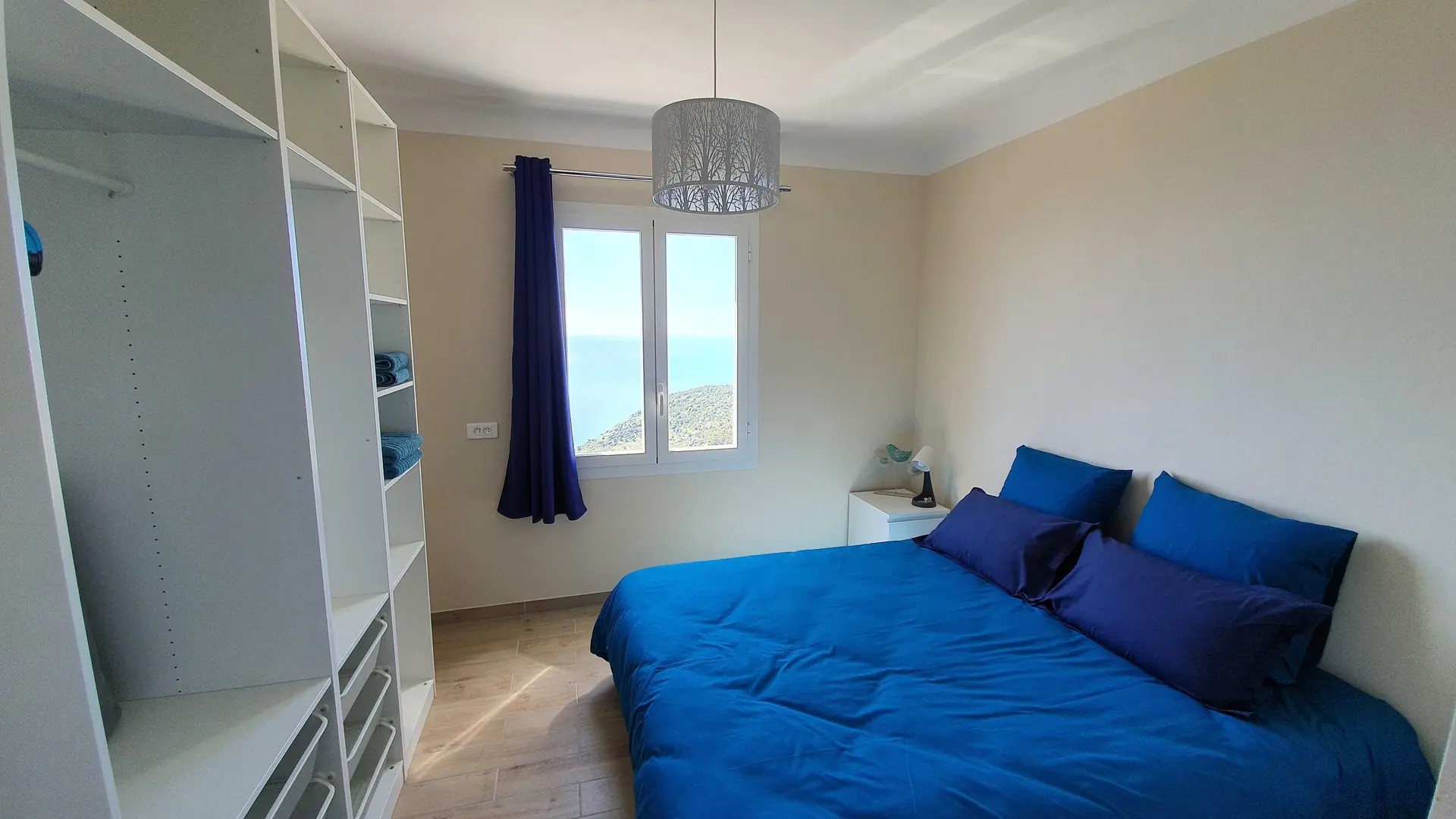 Gîte Villa Bel Horizon-Chambre indépendante, dressing-Eze-Gîtes de France des Alpes-Maritimes