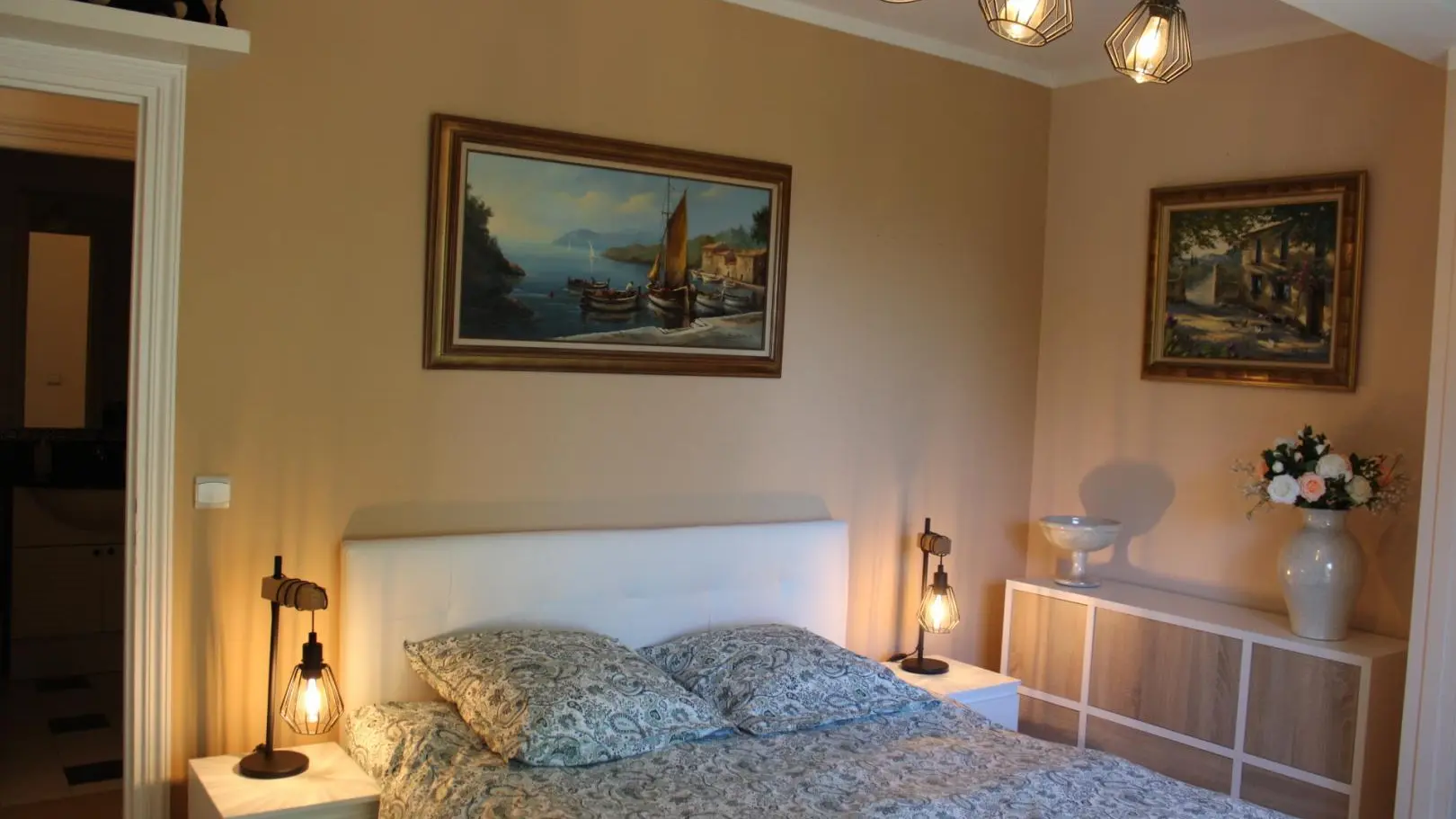 Chambre lit 2 personnes  Villa Nobellia Roquebrune Cap Martin - Gîtes de France Alpes-Maritimes