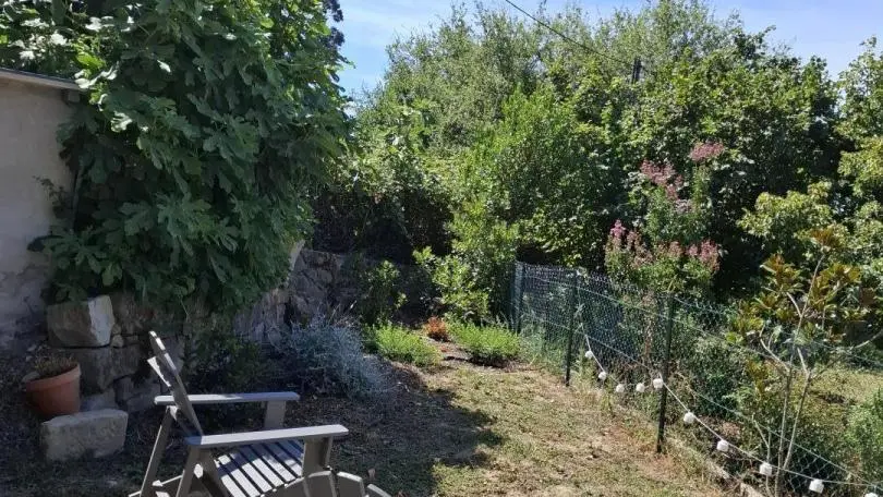 Gîte l'Ombre du Vent-Jardinet privatif-Contes-Gîtes de France Alpes-Maritimes