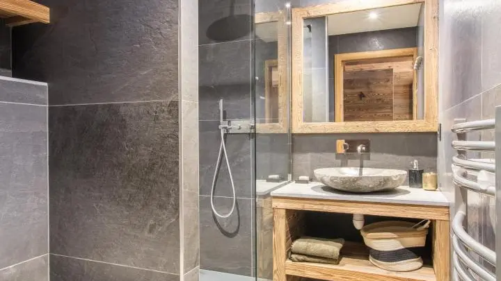 salle de douche et wc des chambres du niveau 0