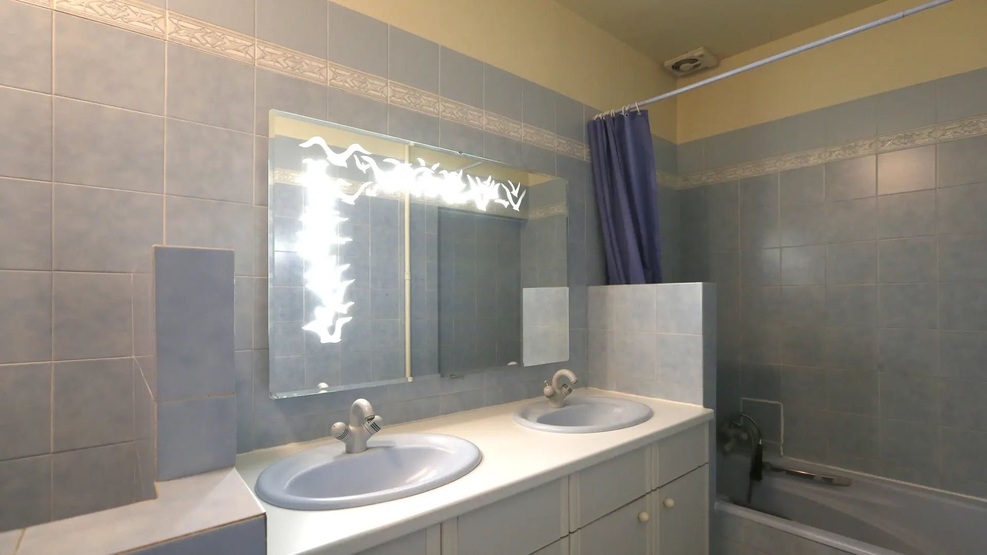 salle de bain et wc côté nuit