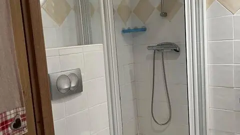 Salle de douche  (suite parentale)