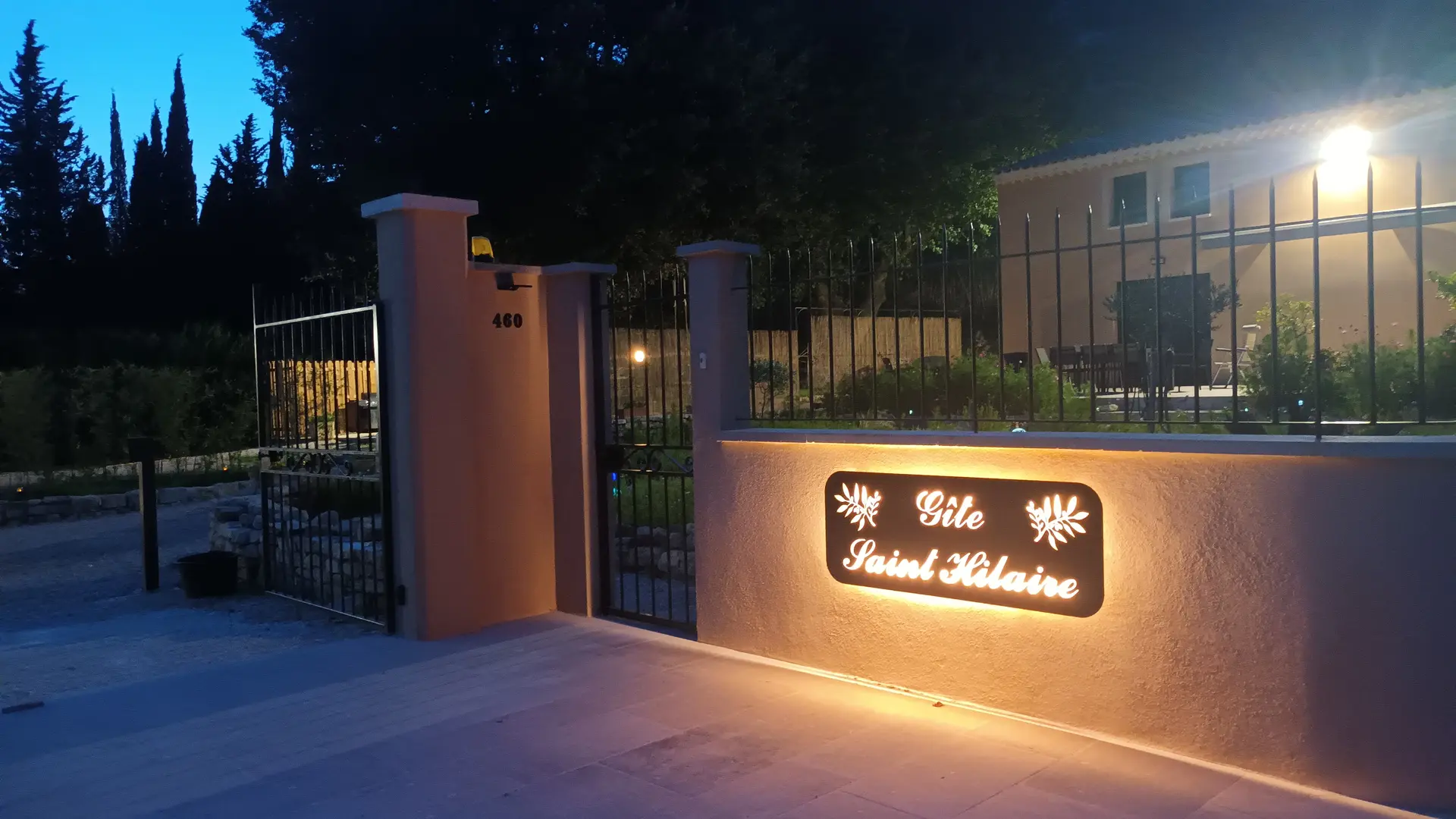 Gîte Saint Hilaire entrée