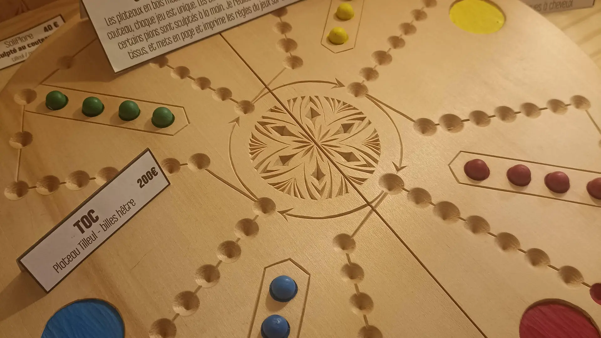 Jeu de plateau en bois
